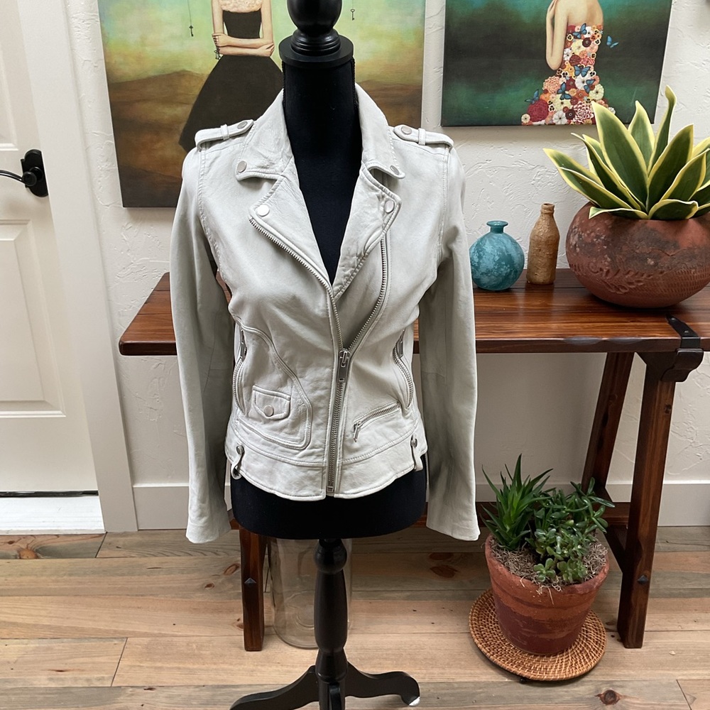 DOMA LIGHT GRAY LEATHER JACKET